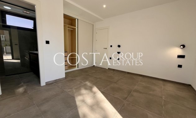 Odsprzedaż - Willa -
Torrevieja - Torrevieja Centro