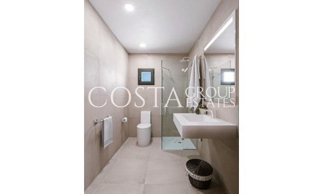 Nowy budynek - Willa -
Fuente Álamo - La Pinilla