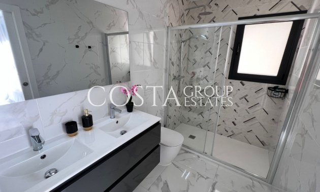 Herverkoop - Villa -
Los Montesinos - Los Montesinos Centro