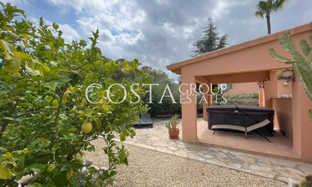 Odsprzedaż - Willa -
Teulada - Moraira