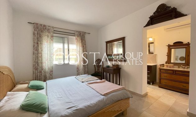 Odsprzedaż - Willa -
Teulada - Moraira