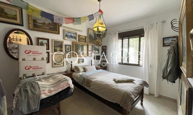 Odsprzedaż - Willa -
Teulada - Moraira