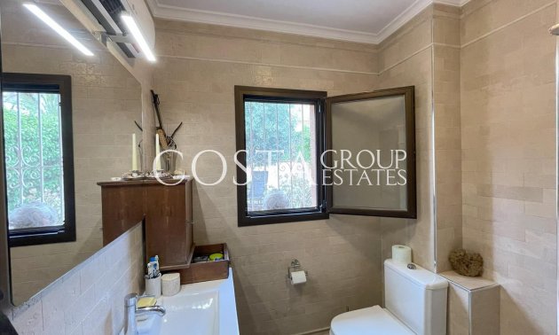 Odsprzedaż - Willa -
Teulada - Moraira