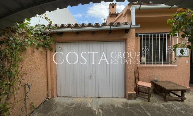 Odsprzedaż - Willa -
Teulada - Moraira