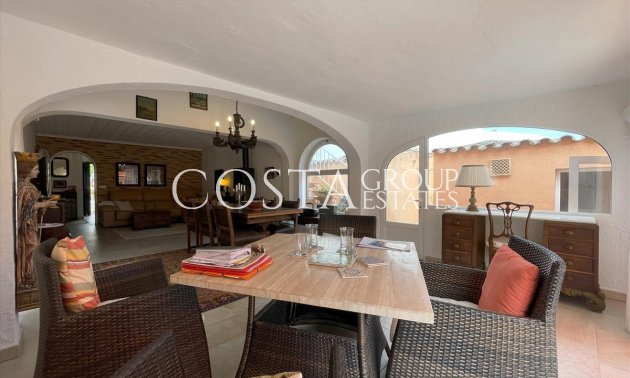 Odsprzedaż - Willa -
Teulada - Moraira