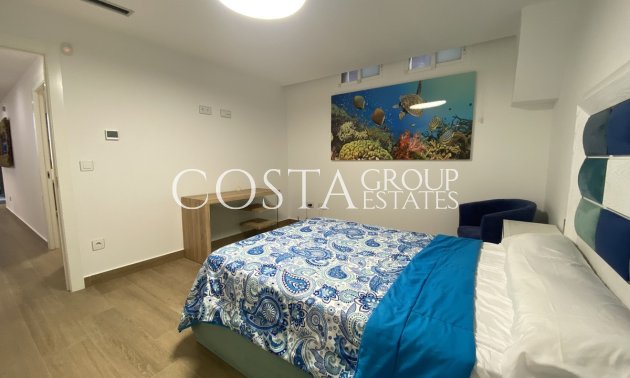 Wiederverkauf - Villa -
Orihuela - Villamartin