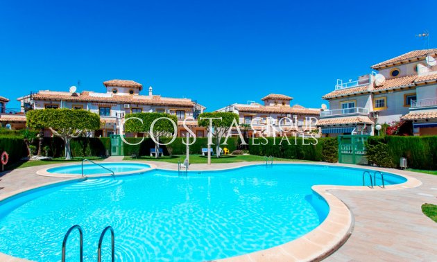 Resale - House -
Orihuela - Orihuela Costa