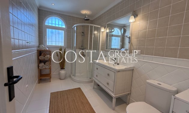 Resale - Villa -
Torrevieja - Torrevieja Centro