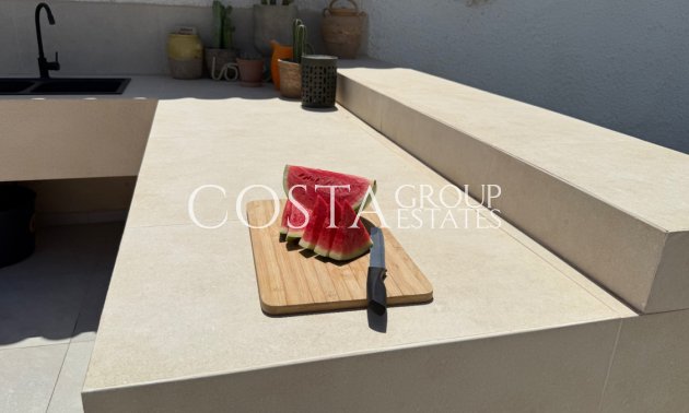 Resale - Villa -
Torrevieja - Torrevieja Centro