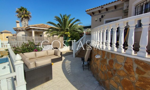 Revente - Villa -
Bigastro