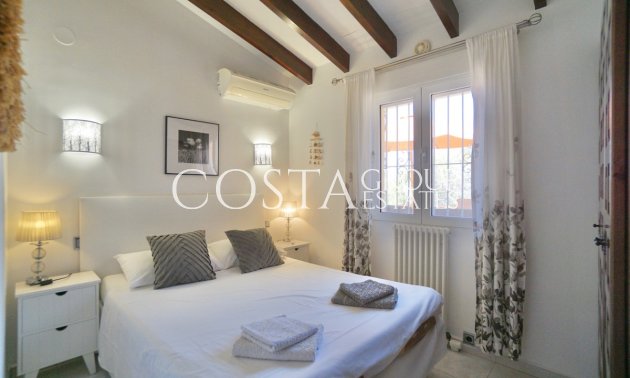 Resale - Villa -
Teulada - Moraira