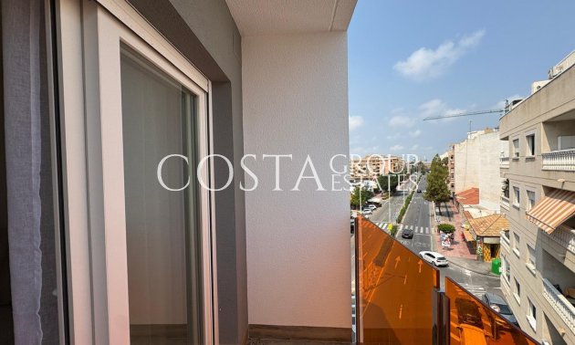 Resale - Apartments -
Torrevieja - Torrevieja Centro