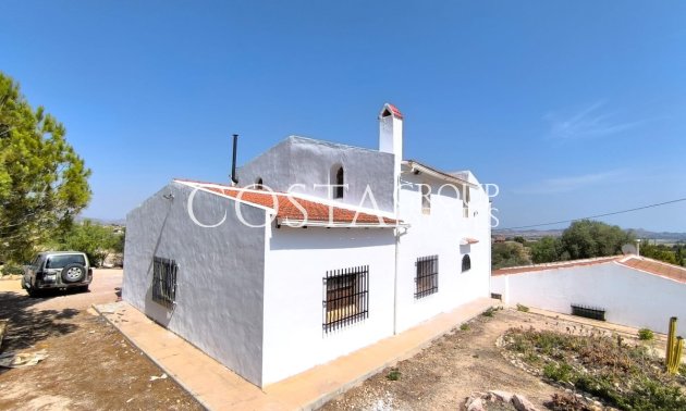 Herverkoop - Villa -
Novelda - Novelda Centro