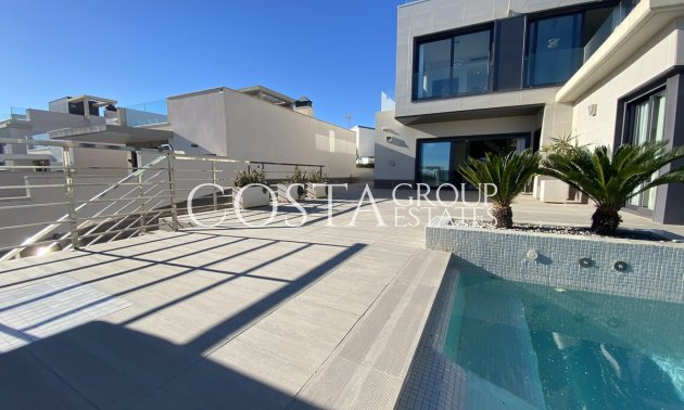 Resale - Villa -
Orihuela - Dehesa de Campoamor
