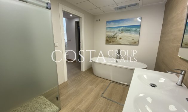 Resale - Villa -
Orihuela - Dehesa de Campoamor