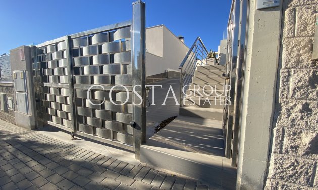 Resale - Villa -
Orihuela - Dehesa de Campoamor