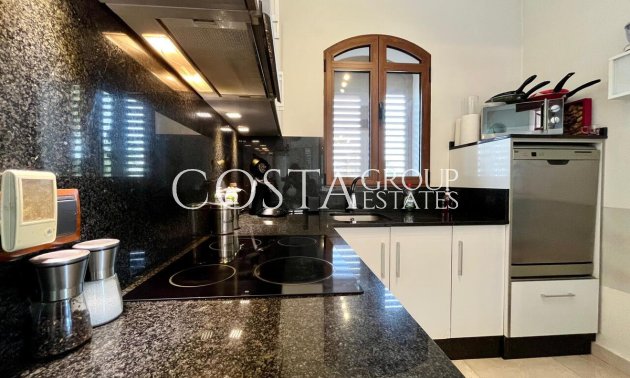 Resale - Villa -
Orihuela - Villamartin