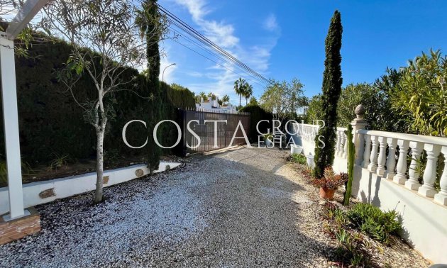 Resale - Villa -
Orihuela - Villamartin