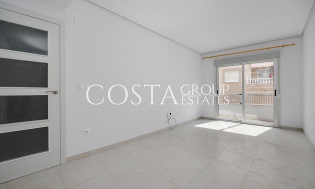 Resale - Apartments -
Torrevieja - Torrevieja Centro