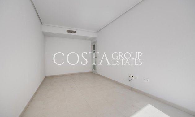 Resale - Apartments -
Torrevieja - Torrevieja Centro