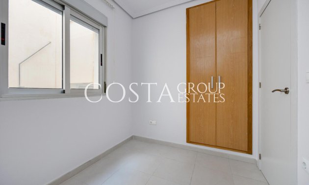 Resale - Apartments -
Torrevieja - Torrevieja Centro