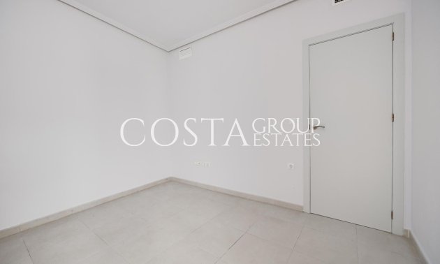 Resale - Apartments -
Torrevieja - Torrevieja Centro