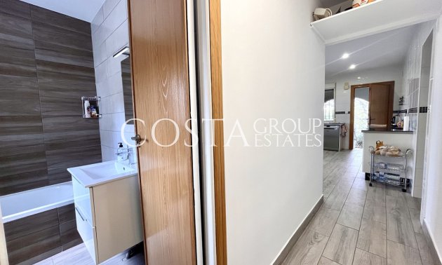 Resale - Villa -
Pilar de la Horadada - Pinar de Campoverde