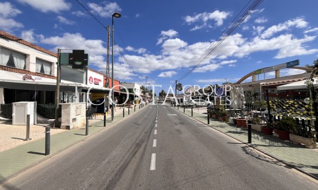 Resale - Villa -
Pilar de la Horadada - Pinar de Campoverde