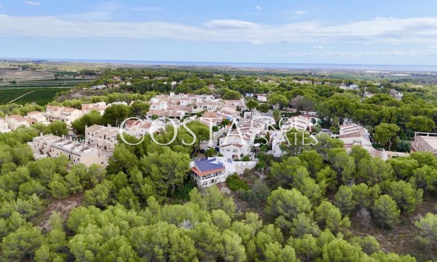 Resale - Villa -
Pilar de la Horadada - Pinar de Campoverde