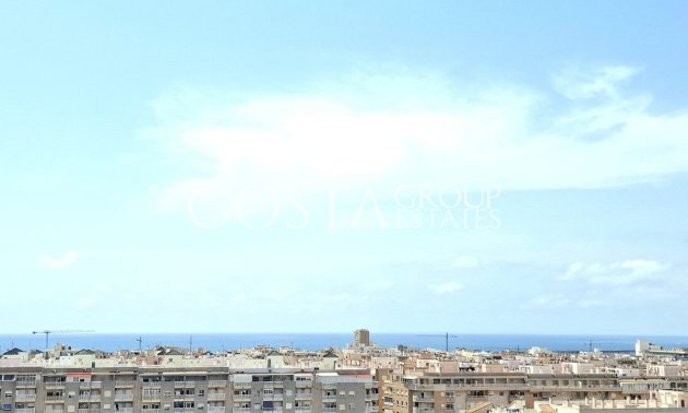 Odsprzedaż - Apartments -
Torrevieja - Torrevieja Centro
