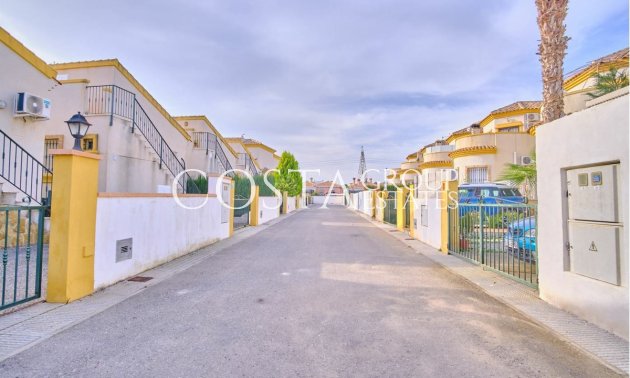 Herverkoop - Villa -
Los Montesinos - Los Montesinos Centro