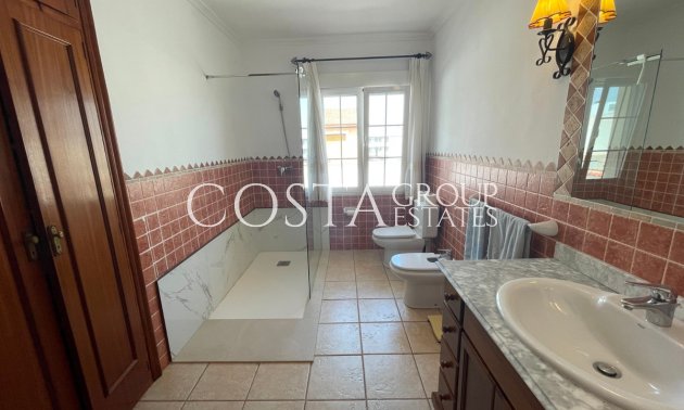 Herverkoop - Villa -
Benijofar