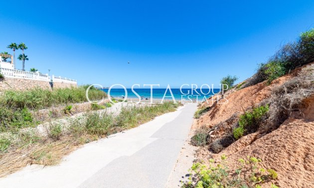 Odsprzedaż - Willa -
Orihuela - Campoamor