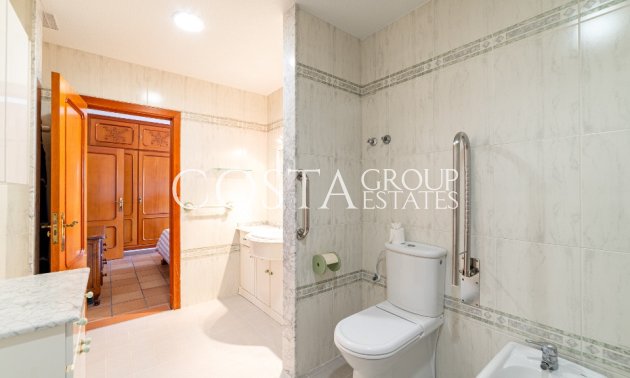 Odsprzedaż - Willa -
Orihuela - Campoamor