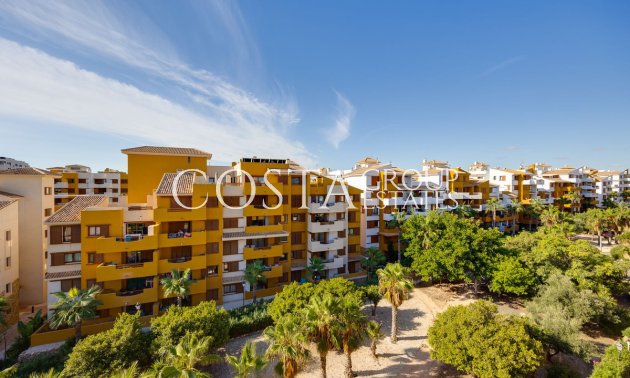 Resale - Apartments -
Orihuela - Punta Prima