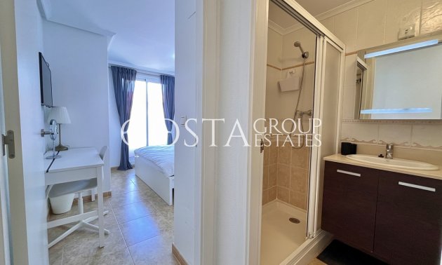 Resale - House -
Torrevieja - La Mata