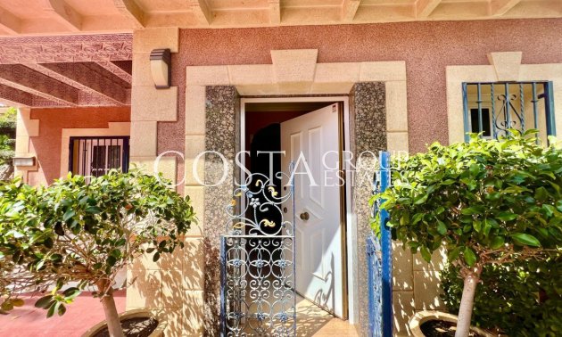 Herverkoop - Huis -
Torrevieja - Torrevieja Centro