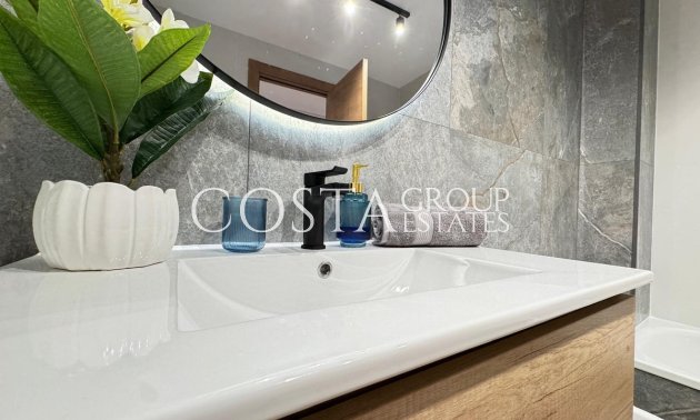 Herverkoop - Apartments -
Torrevieja - Torrevieja Centro