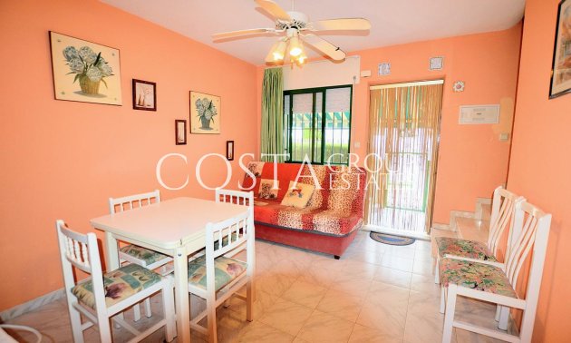 Odsprzedaż - Willa -
Orihuela - Punta Prima