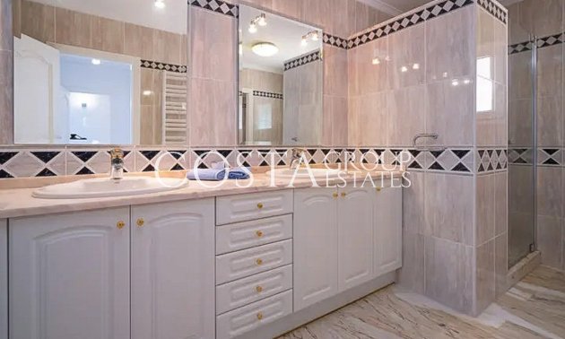 Resale - Villa -
Teulada - Moraira