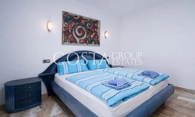 Resale - Villa -
Teulada - Moraira