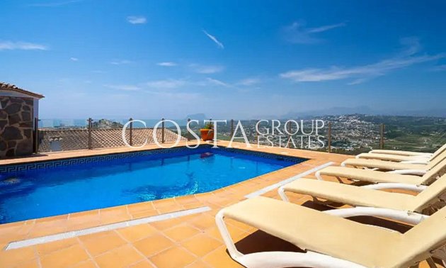 Resale - Villa -
Teulada - Moraira