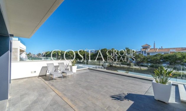 Resale - Villa -
Orihuela - Campoamor