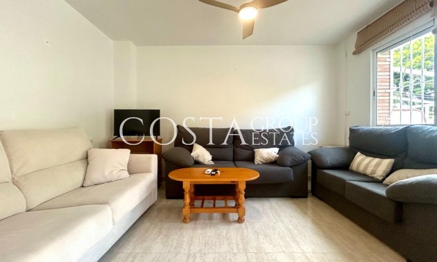 Resale - House -
Orihuela - Campoamor