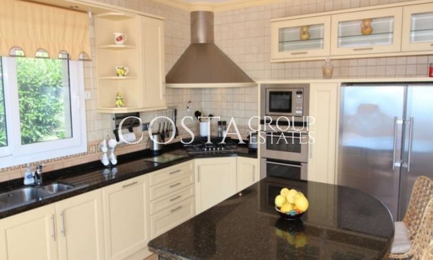 Resale - Villa -
Teulada - Moraira