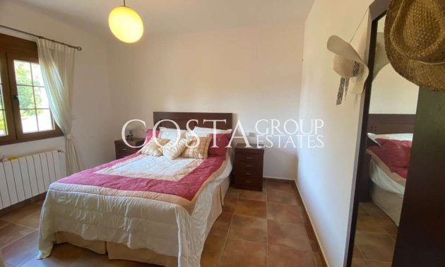 Odsprzedaż - Willa -
Teulada - Moraira