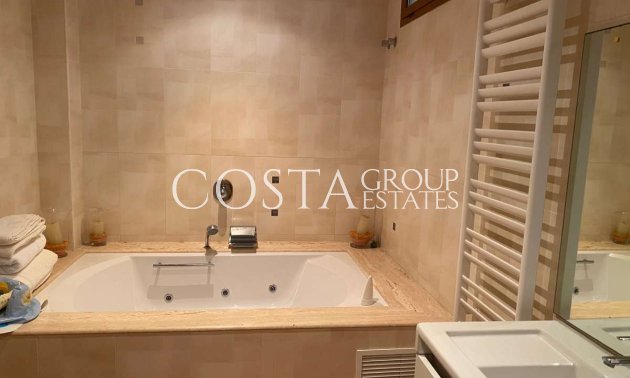 Odsprzedaż - Willa -
Teulada - Moraira