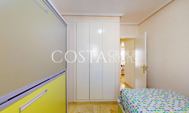 Resale - Apartments -
Orihuela - Campoamor
