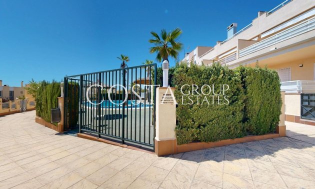 Resale - Apartments -
Orihuela - Campoamor