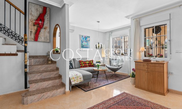 Resale - House -
Torrevieja - Torrevieja Centro